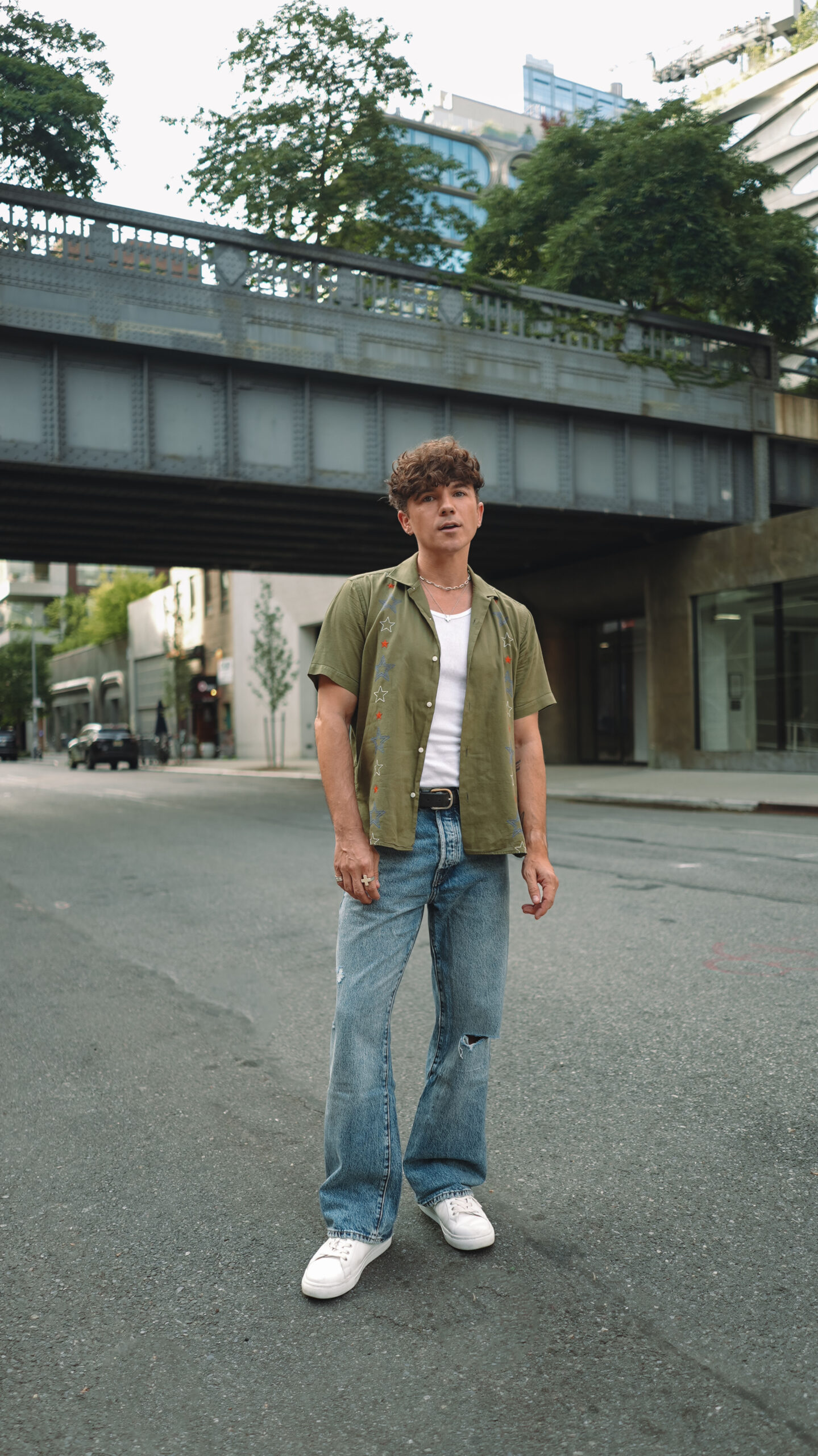 Scout Sixteen / Justin Livingston (justinliv) NYC Men's Fashion Inspiration - Green Short Sleeve Shirt, Gap 90s Jeans, Men's Loose Jeans, Chelsea, On The Rocks Cocktails Passion Fruit Margarita