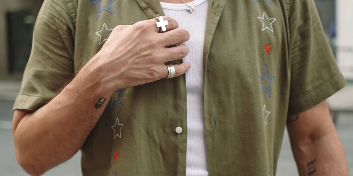 Scout Sixteen / Justin Livingston (justinliv) NYC Men's Fashion Inspiration - Green Short Sleeve Shirt, Gap 90s Jeans, Gitman Bros Olive Green Shirt, Men's Loose Jeans, Chelsea, On The Rocks Cocktails Passion Fruit Margarita